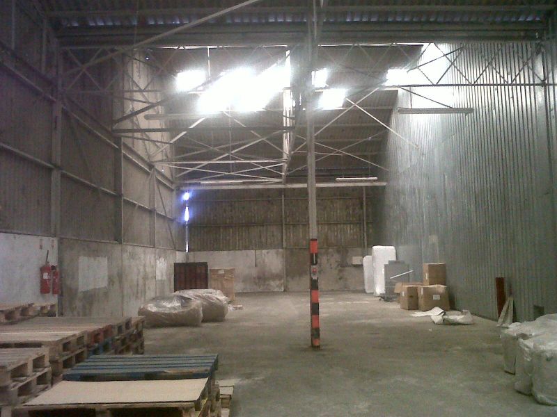 A louer saint martin des champs entrepot 400 m2 A louer saint martin des champs entrepot 400 m2