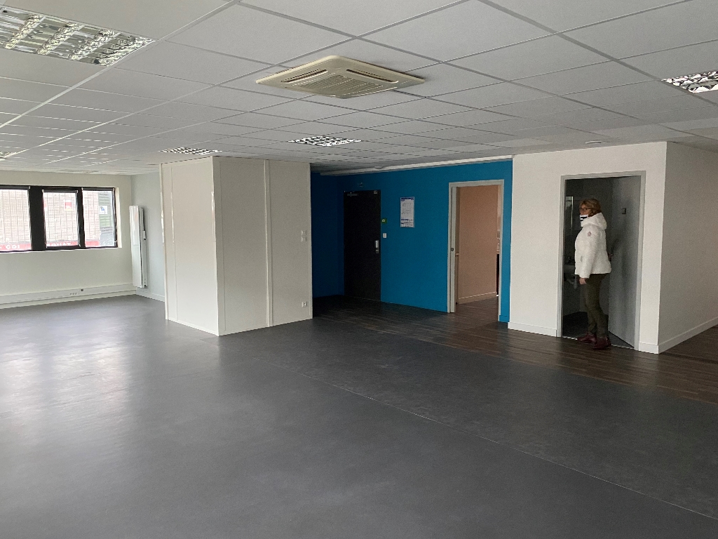 A louer Bureaux Brest ( port de commerce ) 145 m2 A louer Bureaux Brest ( port de commerce ) 145 m2
