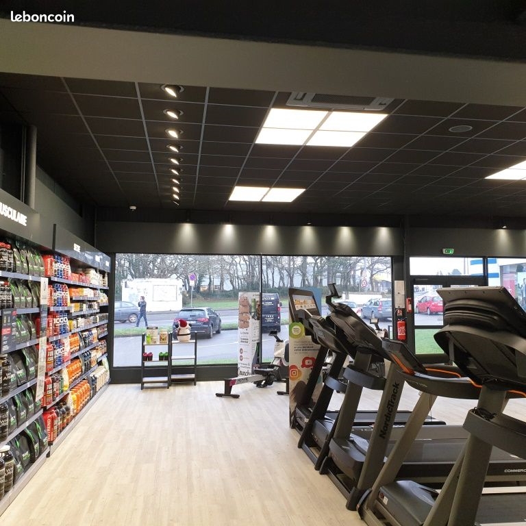 local commercial d'environ 450 m² ,ZONE COMMERCIALE A PROXIMITE DU LECLERC local commercial d'environ 450 m² ,ZONE COMMERCIALE A PROXIMITE DU LECLERC