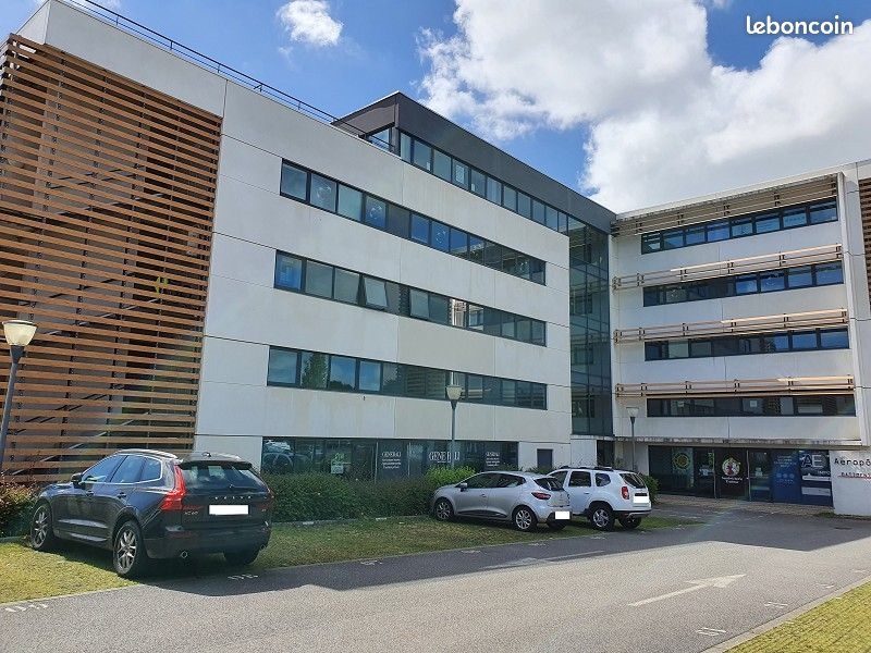 A vendre - plateau de bureaux- Brest- Guipavas Aeroport 255 m2 A vendre - plateau de bureaux- Brest- Guipavas Aeroport 255 m2