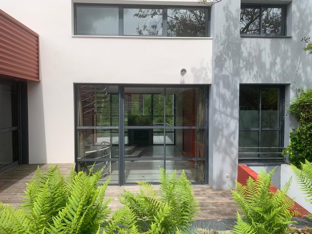 Maison Orvault 8 pièce(s) 253 m2 Maison Orvault 8 pièce(s) 253 m2