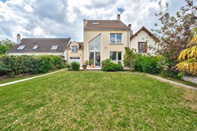 Maison Familiale CHAMPS SUR MARNE