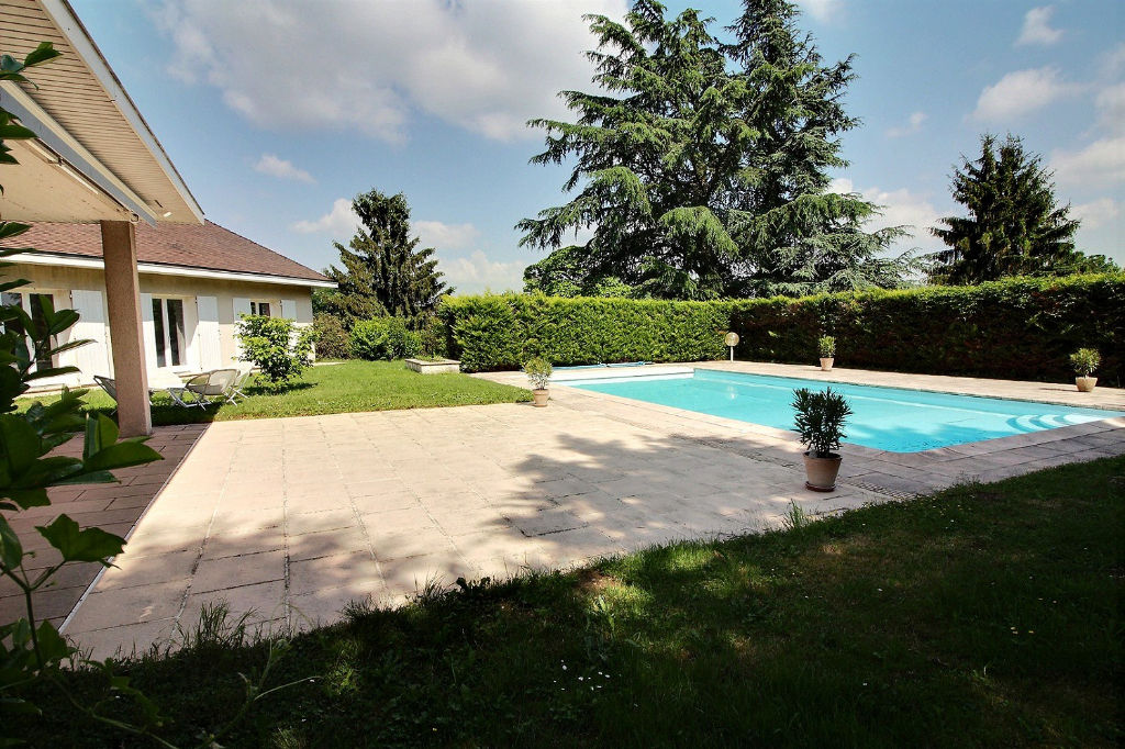 photos n°1 Sur les Hauteurs d'Heyrieux, villa individuelle