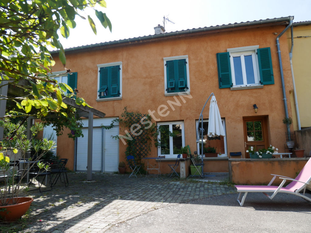 photos n°1 Maison familiale au centre village