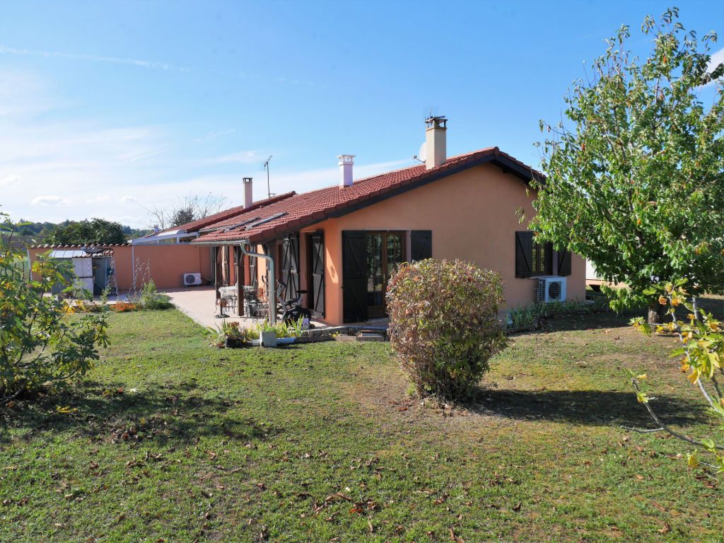 photos n°1 Villa de type 4 + studio sur 622 m²