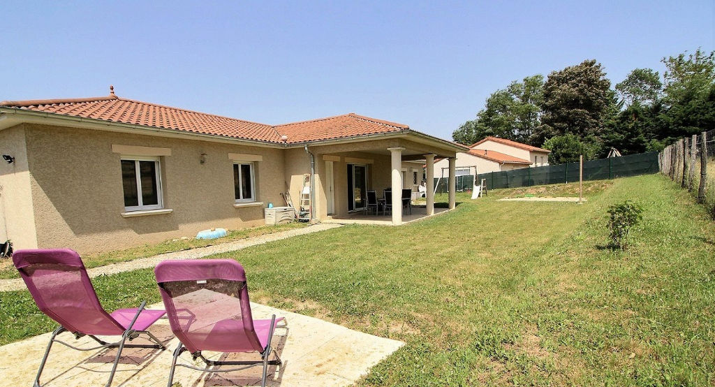 photos n°1 Villa récente de type 5 sur 1000 m² de terrain