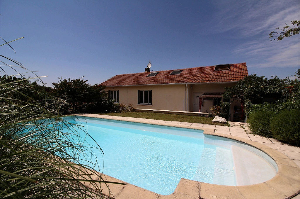 Maison Diemoz 6 Pieces 142 M2 Avec Piscine