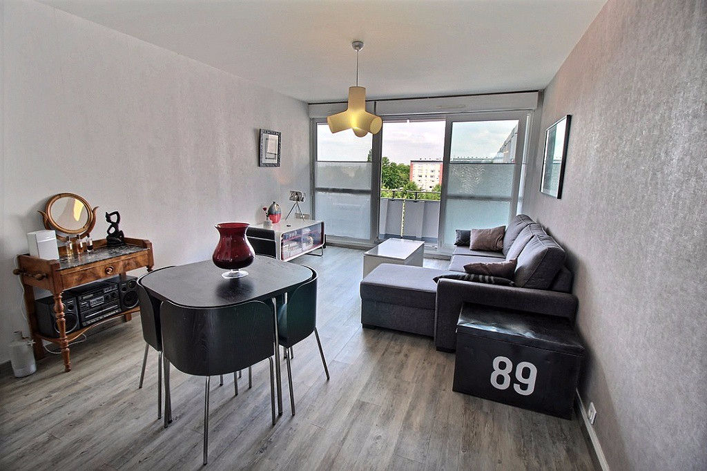 photos n°1 Appartement place luton