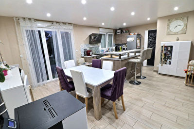 Pavillon recent plain pied avec garage - 3 chambres