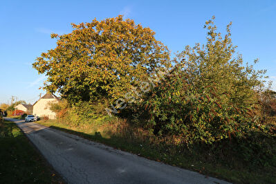 Terrain de 718m2.