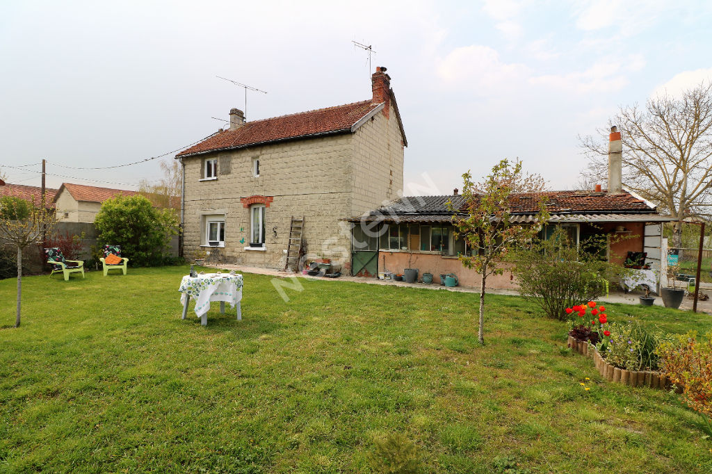 photos n°1 MAISON INDIVIDUELLE ENV. 91m² SECTEUR GUIGNICOURT !