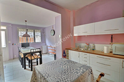 APPARTEMENT avec COUR et GARAGE - 3 chambres - 15 min entree Reims