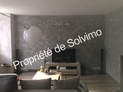 Local commercial et appt T3 a vendre a Laragne Monteglin