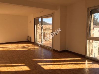 Appartement de 100m2 avec ascenseur en plein centre de Sisteron