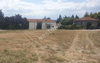A vendre Terrain de 1200 m2 a proximite de Laragne