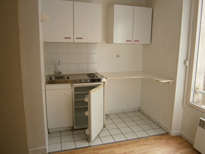 Appartement MELUN 1 piece 17 m2