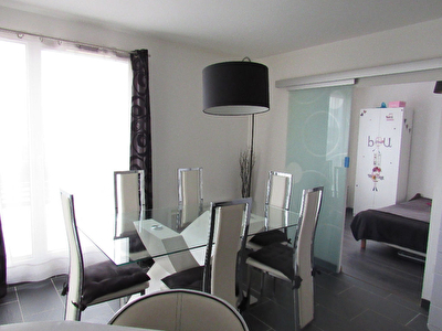 Grand F2 de 54 m2 avec balcon a DAMMARIE LES LYS