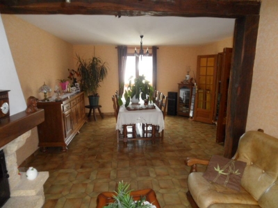 Maison Boves 7 pieces 135 m2