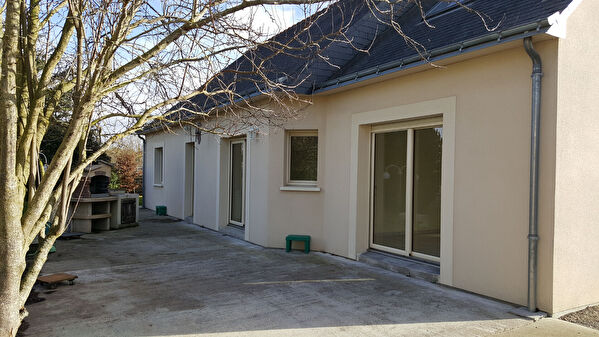 Maison 5 chambres a louer a 5 minutes de Murs Erigne