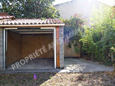 CASTANET TOLOSAN PROCHE CENTRE GARAGE A VENDRE