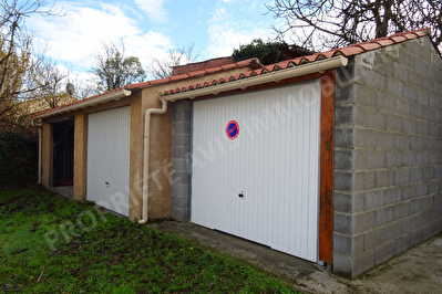 CASTANET TOLOSAN PROCHE CENTRE GARAGE A VENDRE