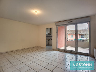 POMPERTUZAT - APPARTEMENT T3 AU 1ER ET DERNIER ETAGE AVEC TERRASSE ET PARKING EN SOUS-SOL A VENDRE