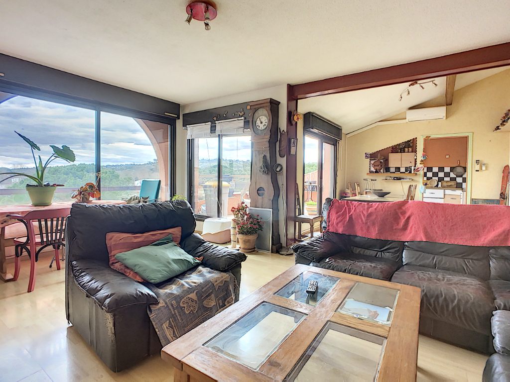 appartement T3 de 78m2 au dernier etage sans ascenseur