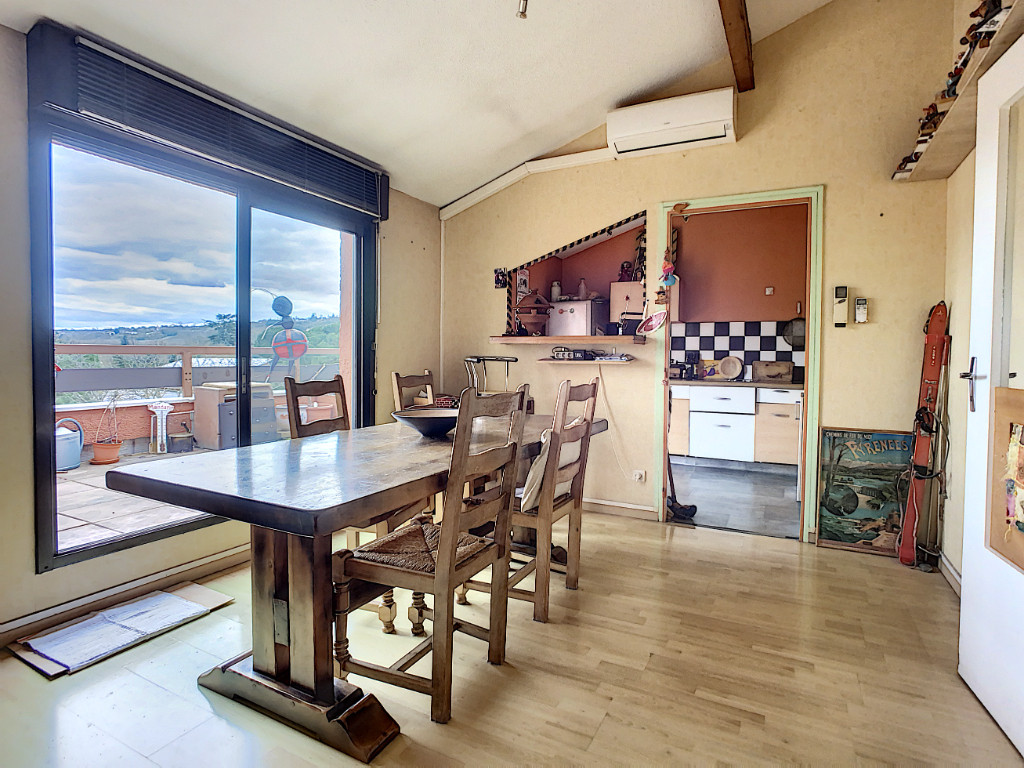 appartement T3 de 78m2 au dernier etage sans ascenseur