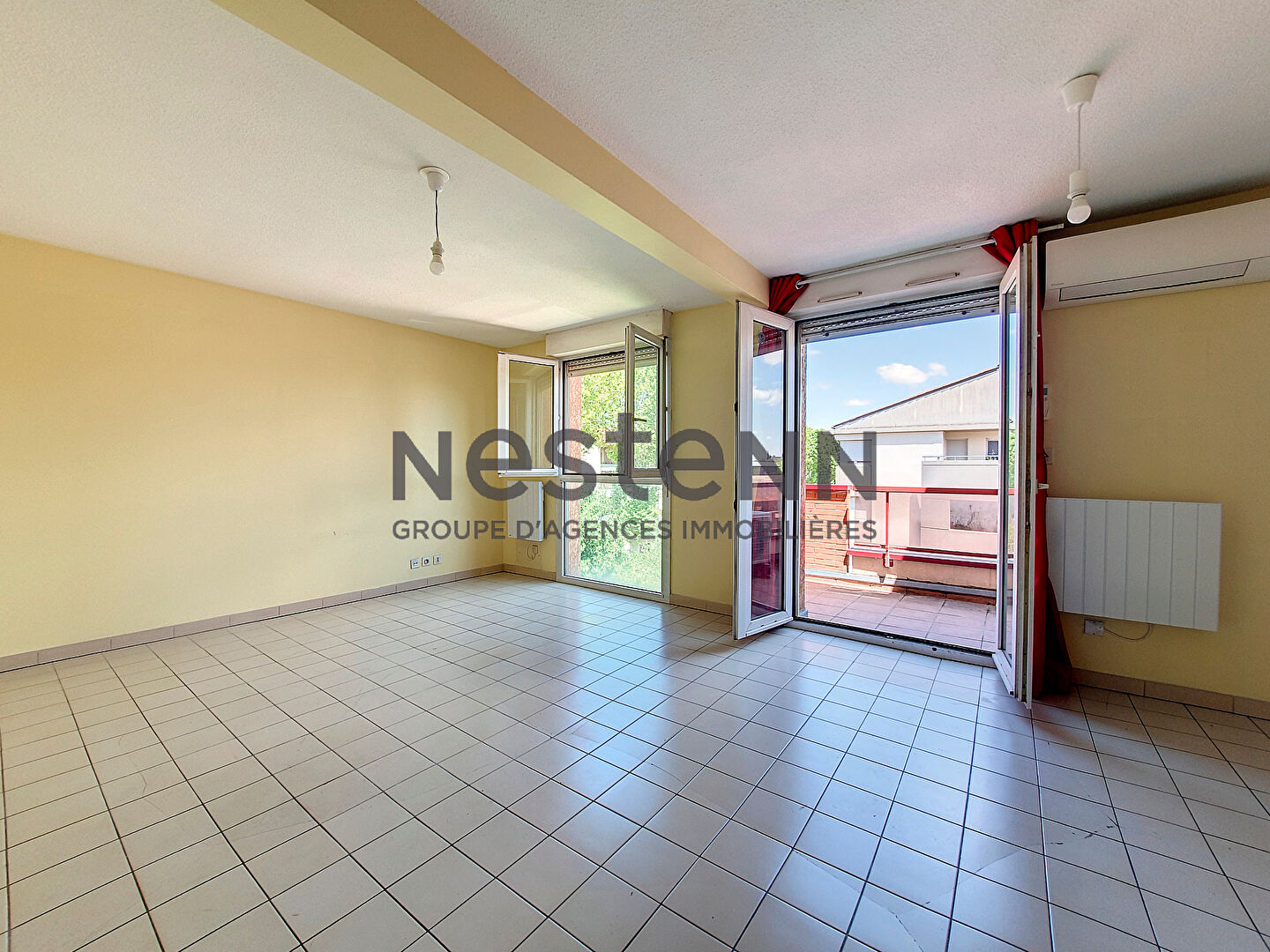 Appartement T4 Duplex en dernier etage avec ascenseur, cave et garage a