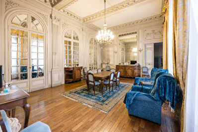 Appartement bourgeois a vendre dans un hotel particulier dans le quartier des Carmes.