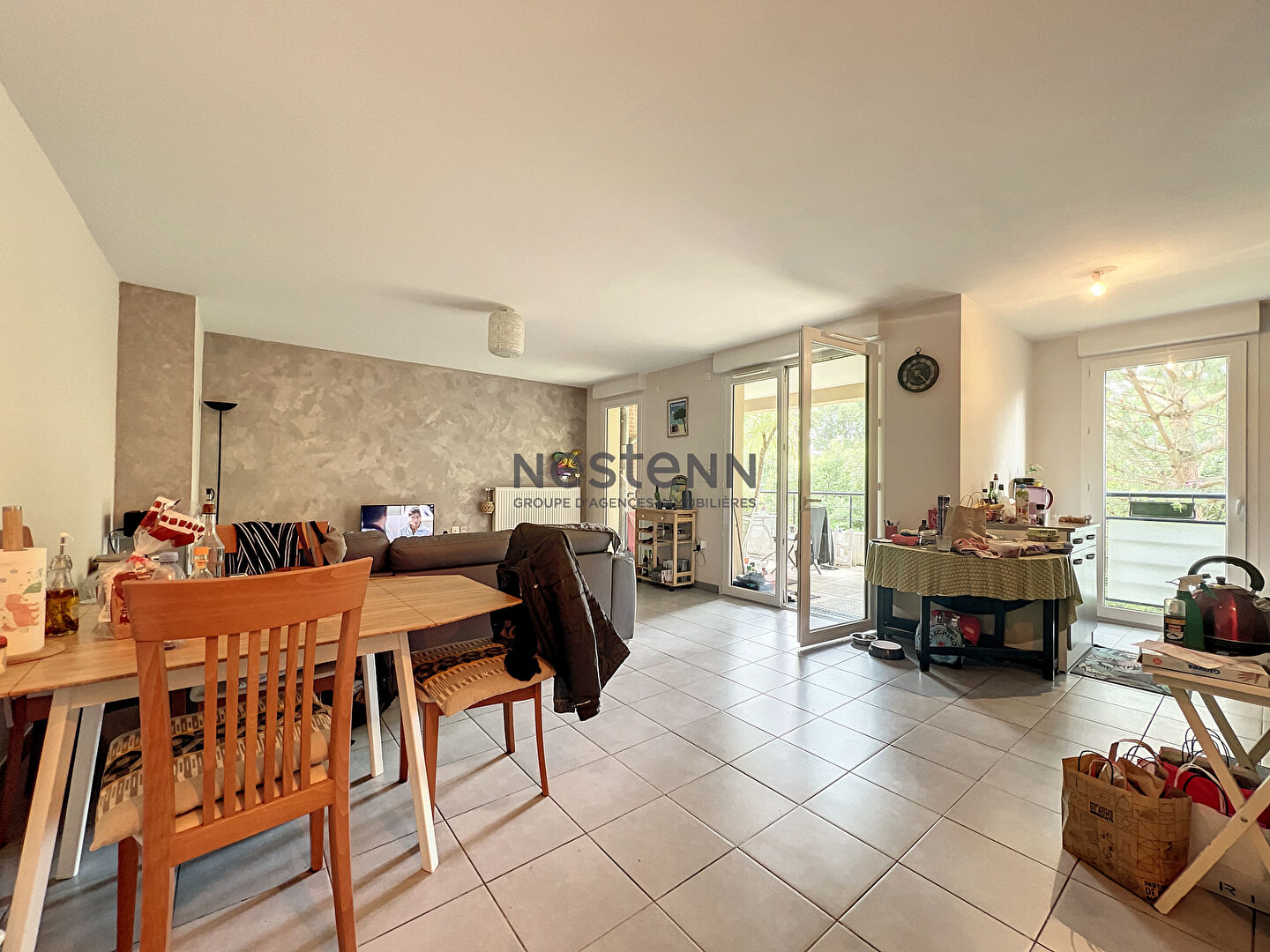 A vendre. Appartement T3 avec terrasse couverte et 2