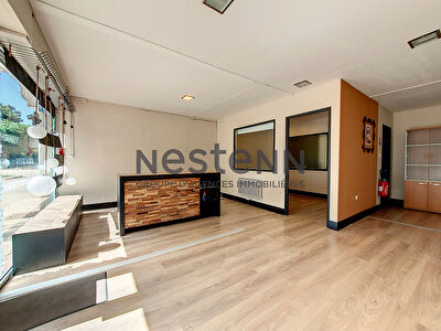 Castanet-Tolosan. Centre-ville. Local commercial de 47m2 a vendre.