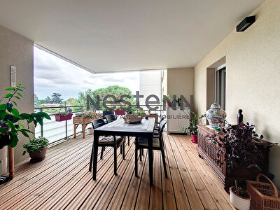 Appartement 3 pieces avec terrasse et parking en sous-sol a vendre au centre-ville de Castanet-Tolosan