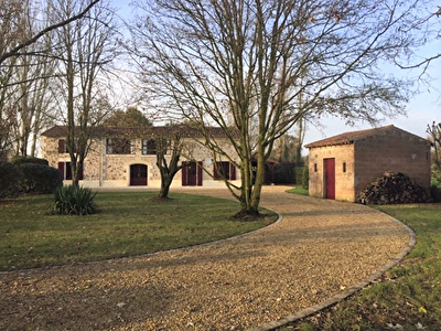 Belle longere de 206 m2 proche Bouille-Loretz - D4068