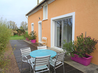 Maison restauree, 3 chambres, sur plus de 2000 m2 D4845