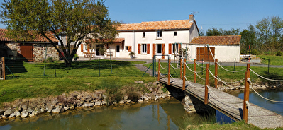 Maison au calme grand terrain GENNETON D4927