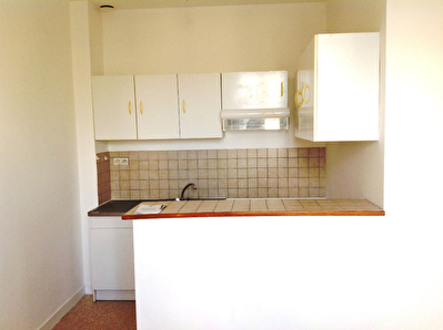 Appartement T2 en plein centre d'Elven!