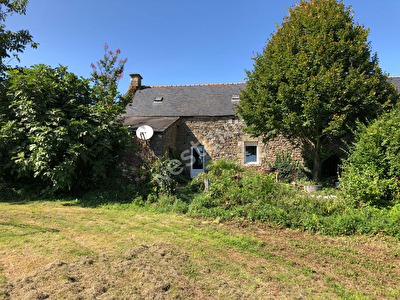 Maison en pierre a renover , 2700 m2 de terrain campagne de PLUMELEC