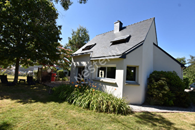 Maison 4 chambres bourg de Trefflean.