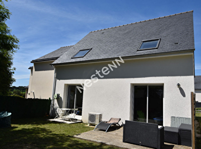 Maison recente 4 chambres bourg d' Elven