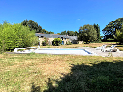 Longere renovee 444 m2 avec piscine sur 6550 m2 de terrain