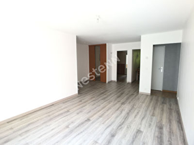 Appartement Mery Sur Oise 4 pieces 75.86 m2