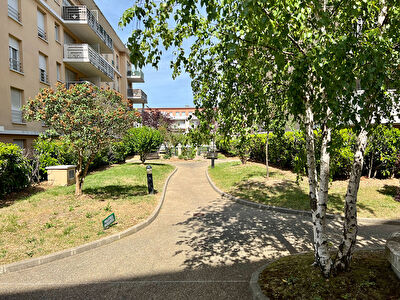 Appartement Saint Ouen L Aumone 2 pieces 43.63 m2