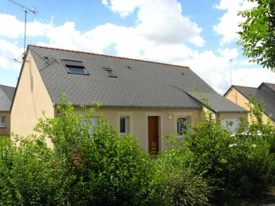 MAISON LE LOUROUX BECONNAIS - 5 pieces - 90 m2