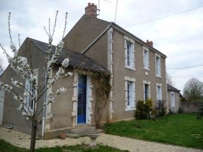 MAISON DE VILLE THOUARS - 5 pieces - 110 m2