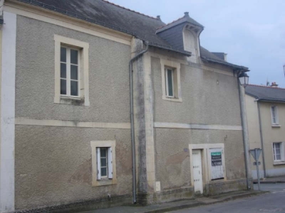MAISON CHAVAGNES LES EAUX - 4 pieces - 107 m2