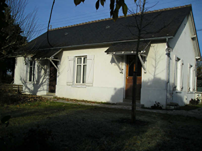 AUX PORTES D'AMBOISE-80 m2 + dependance