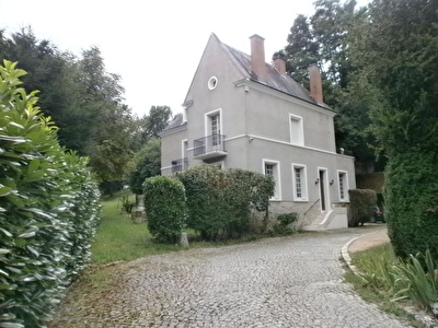 MAISON DE CARACTERE - MONTRICHARD