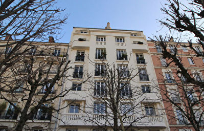 CLICHY MAIRIE 2 PIECES 40m2