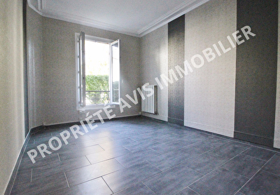 BOIS COLOMBES GARE STUDIO 22M2